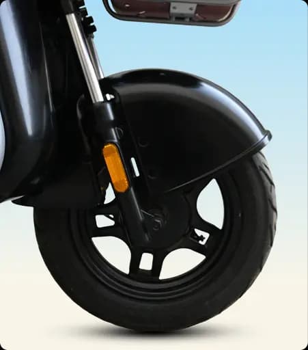 Advanced Suspension & Durable Alloy Wheels