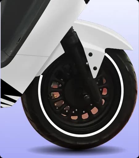 Durable Tubeless Tyres & Disc Braking System